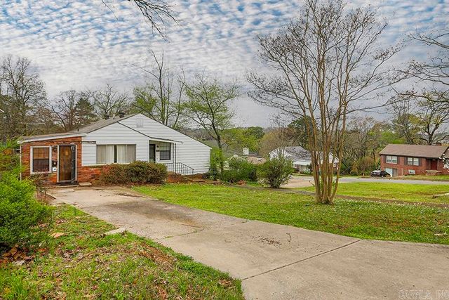 6721 Kenwood Road, Cammack Village, AR 72207