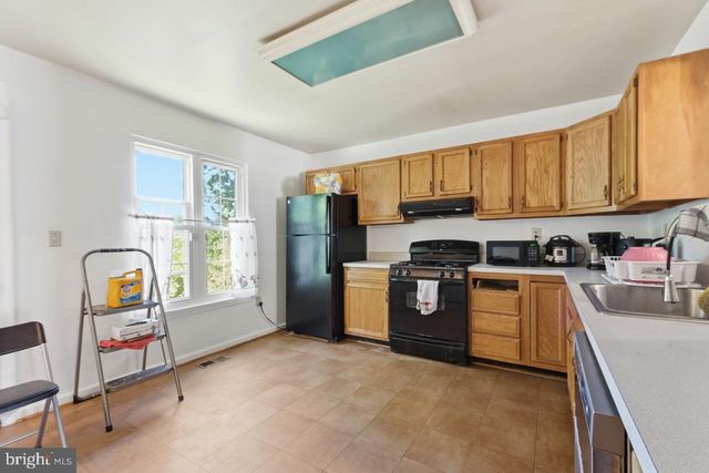 2409 23RD ST SE, Washington, DC 20020