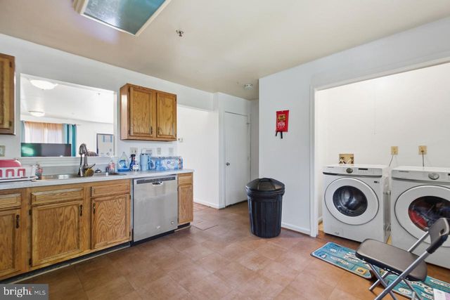 2409 23RD ST SE, Washington, DC 20020