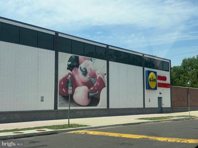 2409 23RD ST SE, Washington, DC 20020