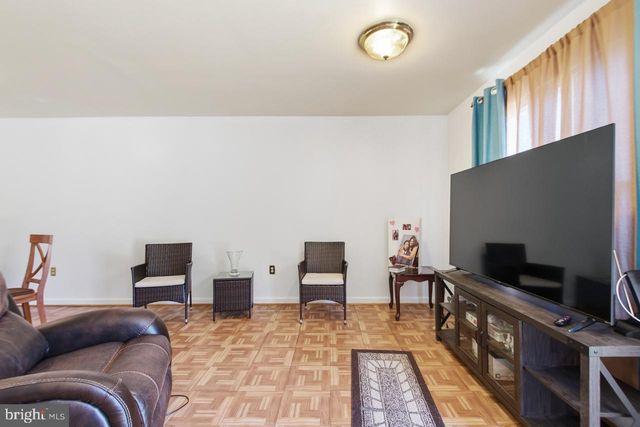 2409 23RD ST SE, Washington, DC 20020