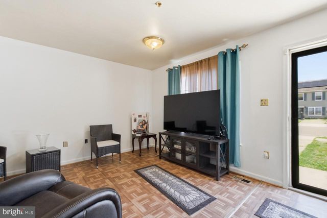 2409 23RD ST SE, Washington, DC 20020