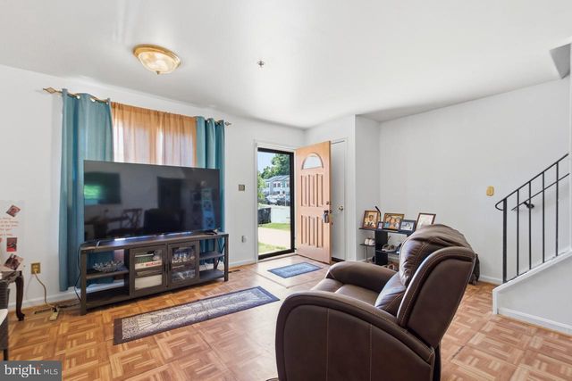 2409 23RD ST SE, Washington, DC 20020