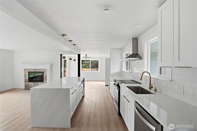 23207 46th Avenue W, Mountlake Terrace, WA 98043