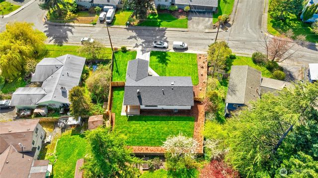 23207 46th Avenue W, Mountlake Terrace, WA 98043