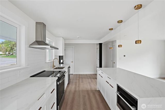23207 46th Avenue W, Mountlake Terrace, WA 98043