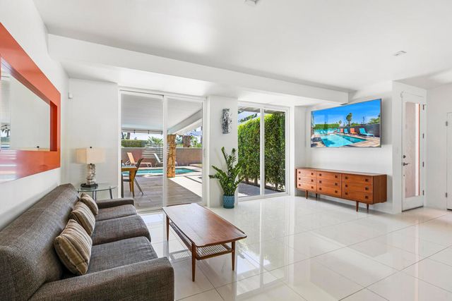 791 S Calle Paul, Palm Springs, CA 92264