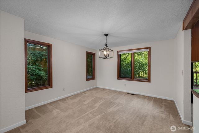 1732 Medallion Loop NW, Olympia, WA 98502