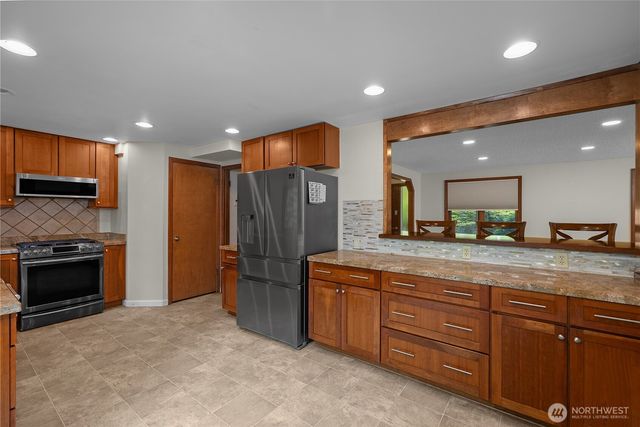 1732 Medallion Loop NW, Olympia, WA 98502