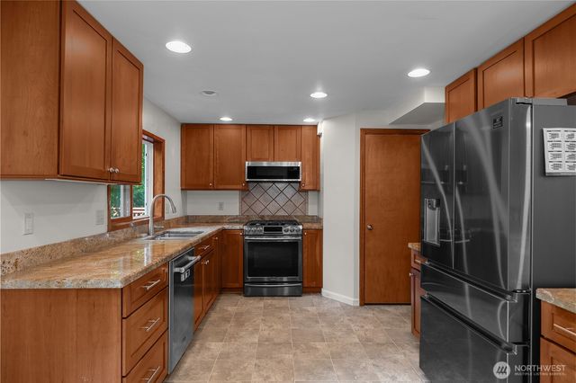 1732 Medallion Loop NW, Olympia, WA 98502