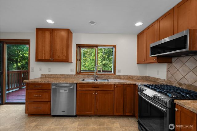 1732 Medallion Loop NW, Olympia, WA 98502