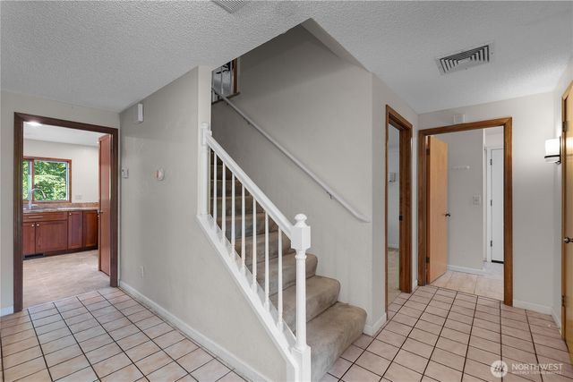 1732 Medallion Loop NW, Olympia, WA 98502