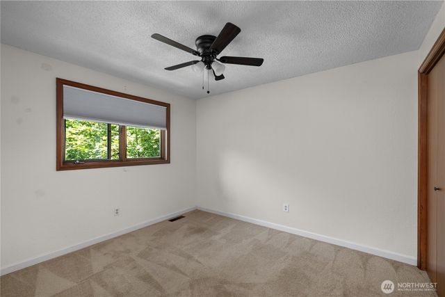1732 Medallion Loop NW, Olympia, WA 98502