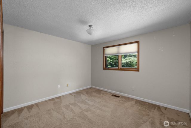 1732 Medallion Loop NW, Olympia, WA 98502