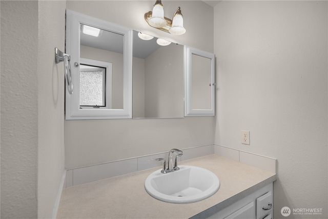 1732 Medallion Loop NW, Olympia, WA 98502