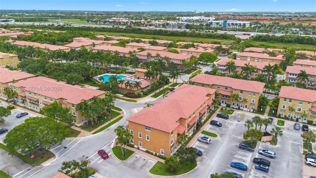 14776 SW 10th St 10501, Pembroke Pines, FL 33027