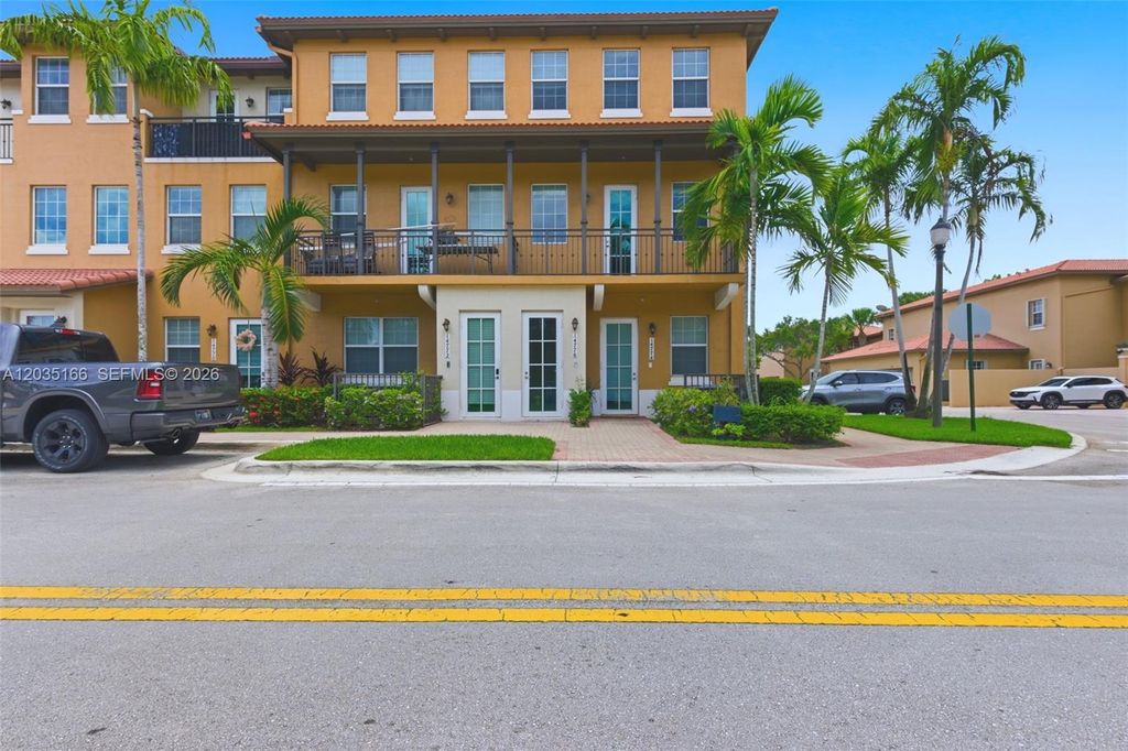 14776 SW 10th St 10501, Pembroke Pines, FL 33027