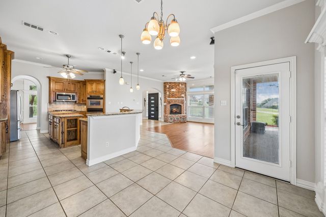 3721 S Lighthouse Hill Lane, Fort Worth, TX 76179