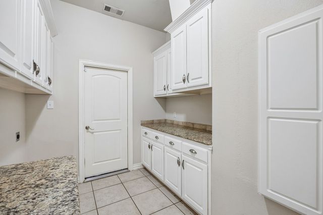 3721 S Lighthouse Hill Lane, Fort Worth, TX 76179