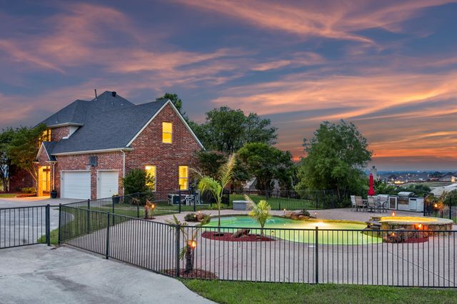 3721 S Lighthouse Hill Lane, Fort Worth, TX 76179