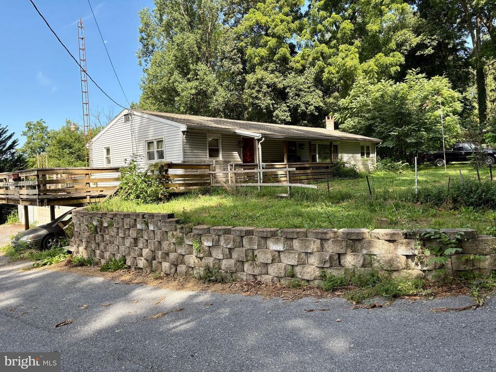 5536 BOSSLER RD, Elizabethtown, PA 17022