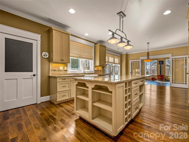 439 Monarch Road, Hendersonville, NC 28739