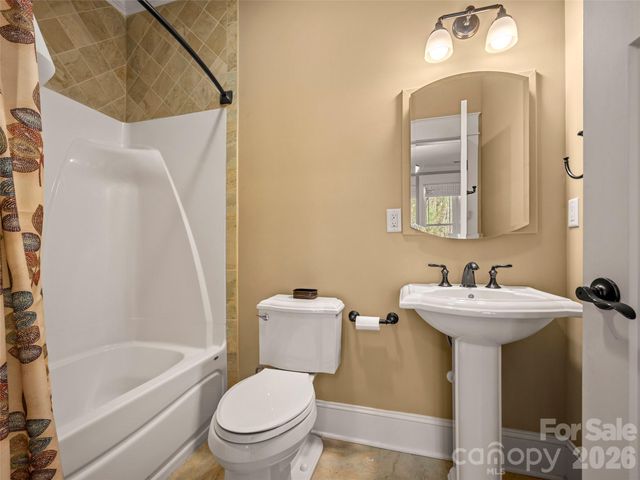 439 Monarch Road, Hendersonville, NC 28739