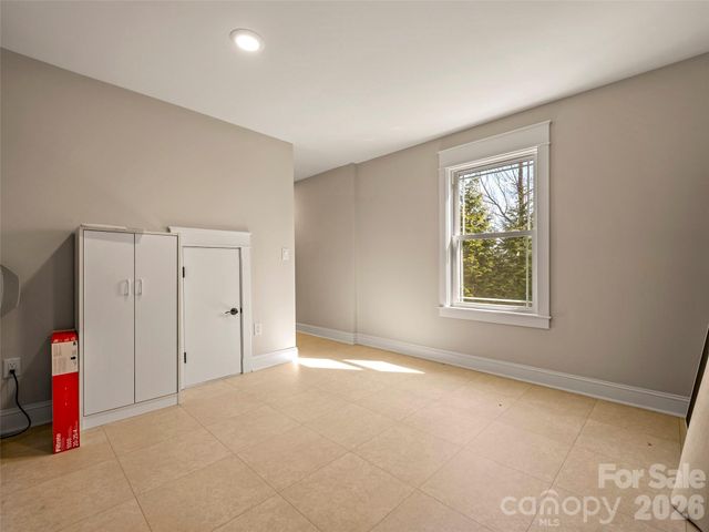 439 Monarch Road, Hendersonville, NC 28739