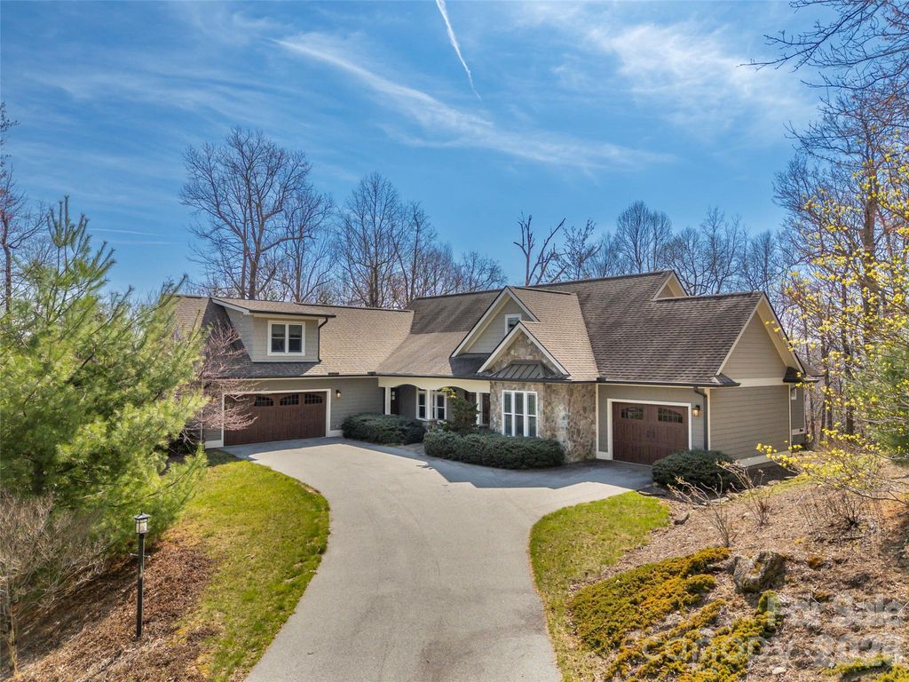 439 Monarch Road, Hendersonville, NC 28739
