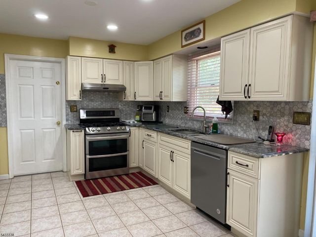 10 Warrior Way, Parsippany-troy Hills Twp., NJ 07054