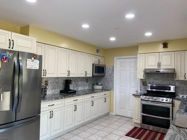 10 Warrior Way, Parsippany-troy Hills Twp., NJ 07054