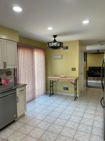 10 Warrior Way, Parsippany-troy Hills Twp., NJ 07054