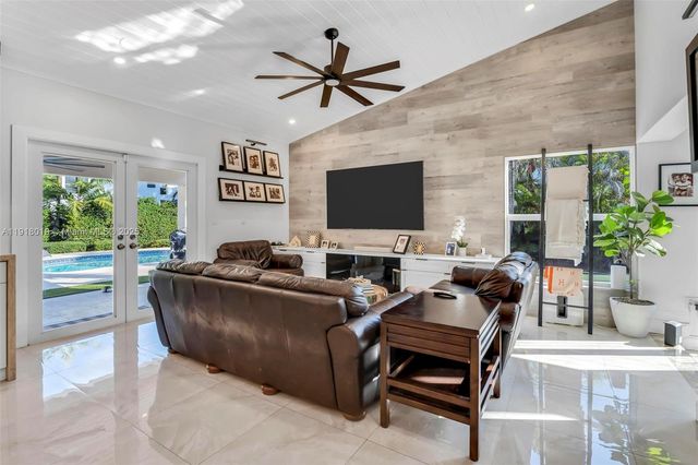 9351 SW 118th Pl, Miami, FL 33186