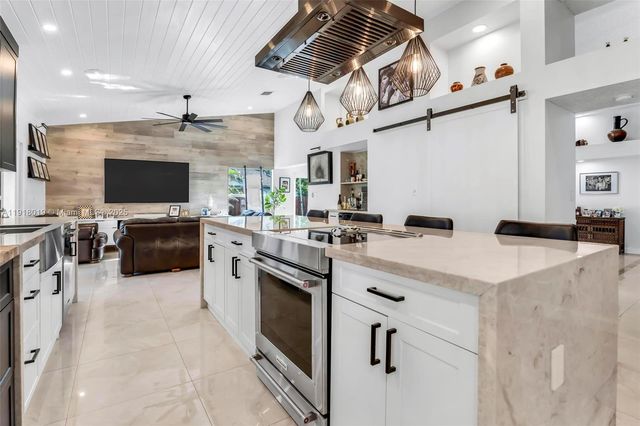 9351 SW 118th Pl, Miami, FL 33186