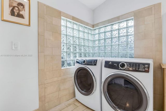 9351 SW 118th Pl, Miami, FL 33186