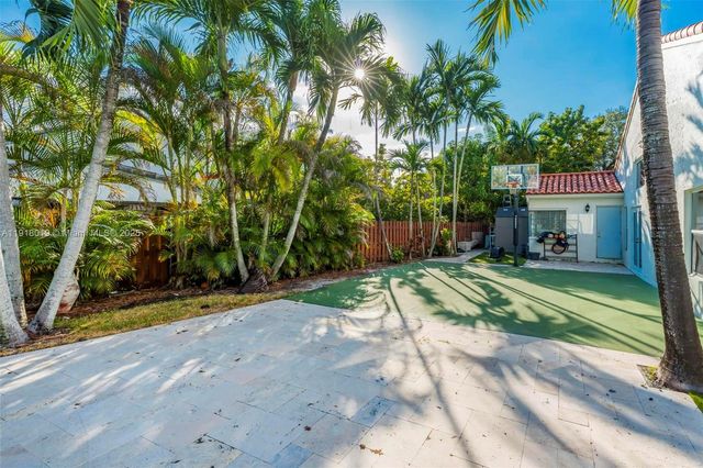 9351 SW 118th Pl, Miami, FL 33186