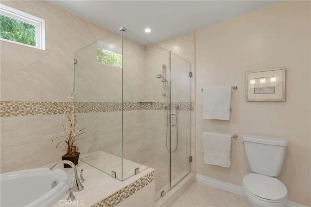 9001 Debra Avenue, North Hills, CA 91343