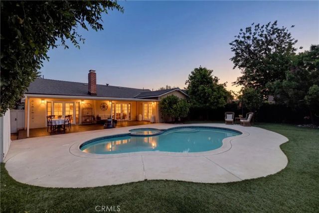 9001 Debra Avenue, North Hills, CA 91343