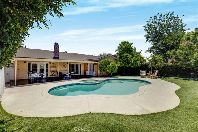 9001 Debra Avenue, North Hills, CA 91343