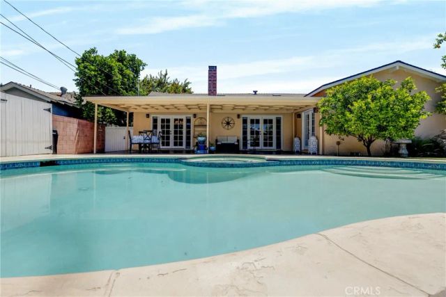 9001 Debra Avenue, North Hills, CA 91343