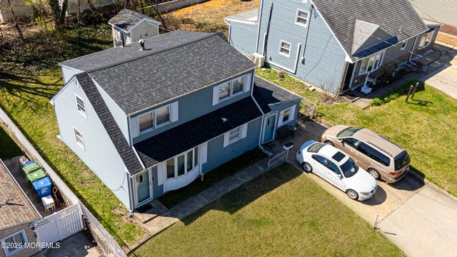 42 Kendall Drive, Parlin, NJ 08859