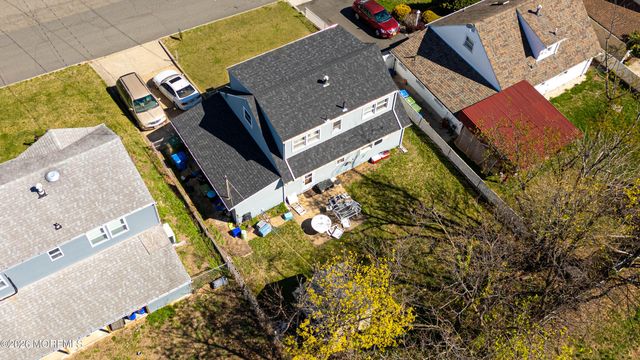 42 Kendall Drive, Parlin, NJ 08859