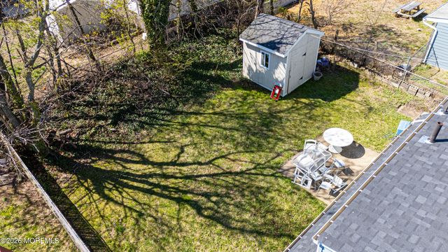 42 Kendall Drive, Parlin, NJ 08859