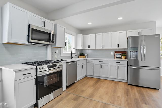 1324 N Gladstone Avenue, Indianapolis, IN 46201