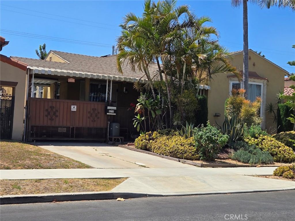8215 S Mariposa, Los Angeles, CA 90044 — exterior