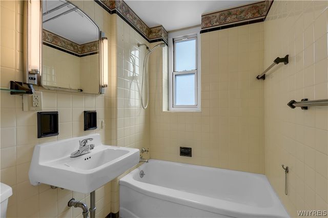 751 West Ferry Street 6CD, Buffalo, NY 14222