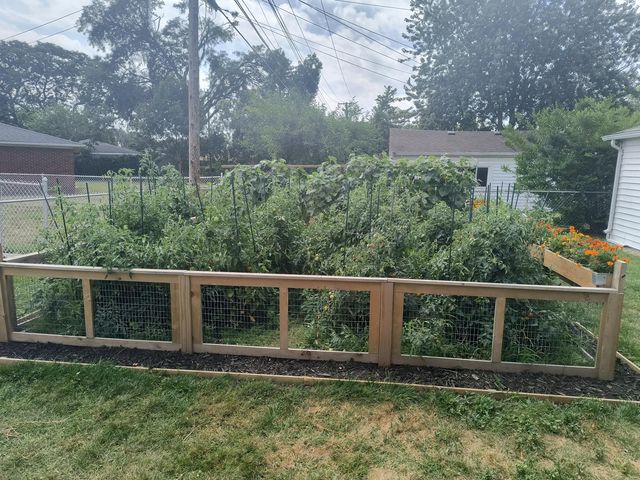 24252 Johnston Avenue, Eastpointe City, MI 48021