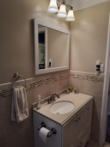 24252 Johnston Avenue, Eastpointe City, MI 48021