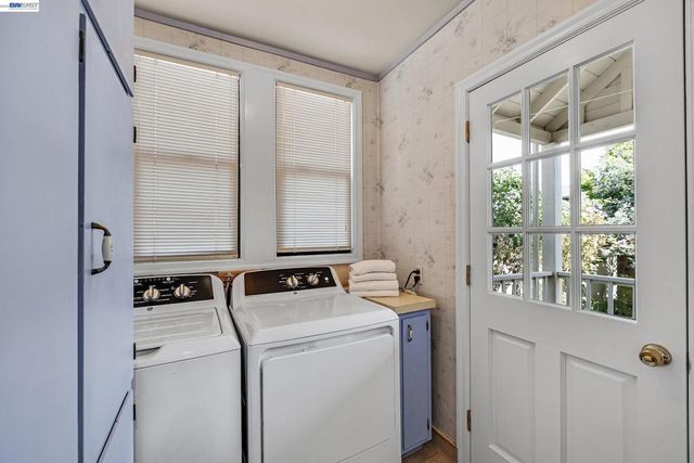 885 Rodney Dr, San Leandro, CA 94577