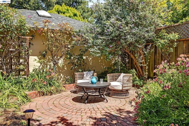 885 Rodney Dr, San Leandro, CA 94577